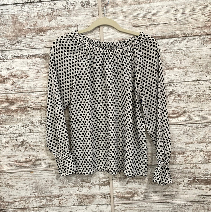 WHITE/BLACK LONG SLEEVE BLOUSE