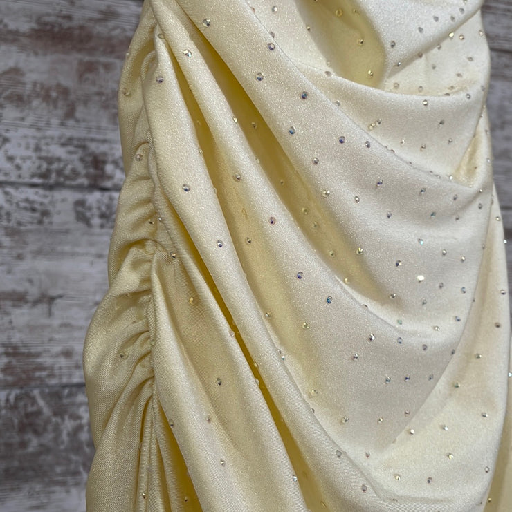 YELLOW LONG EVENIN GOWN