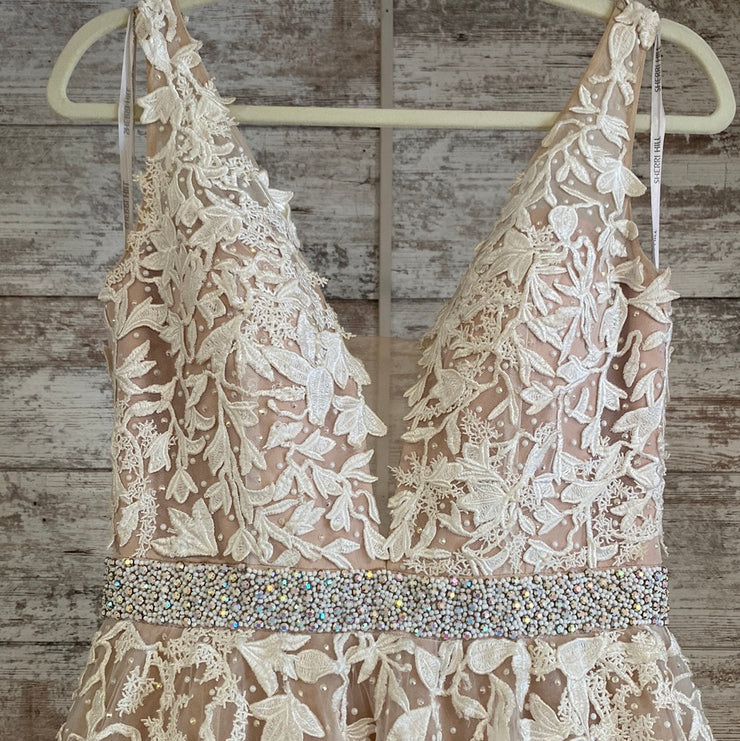 IVORY/WHITE FLORAL A LINE GOWN