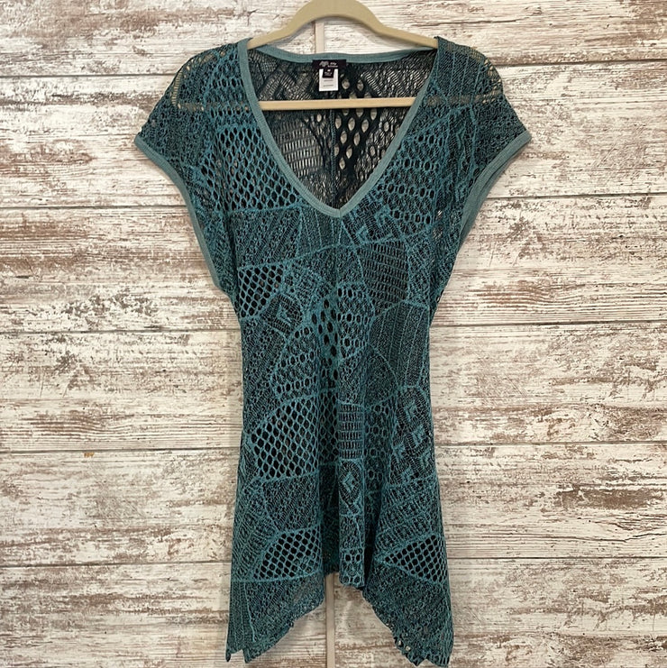 GREEN/BLACK CROCHET TOP