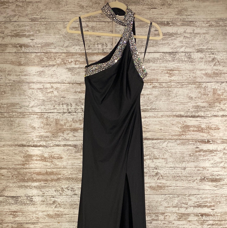 BLACK LONG EVENING GOWN