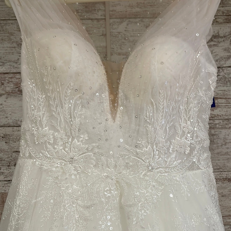 WHITE WEDDING GOWN (NEW) $1800