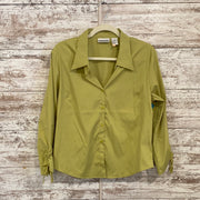 GREEN BUTTON UP TOP