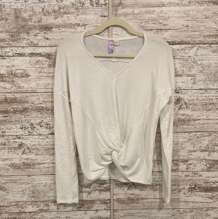 WHITE LONG SLEEVE TOP