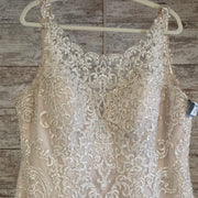 IVORY/FLORAL WEDDING GOWN