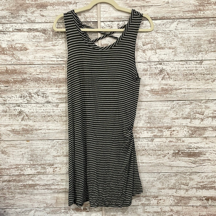 GRAY/WHITE SLEEVELESS DRESS