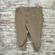 TAN CAPRI PANTS