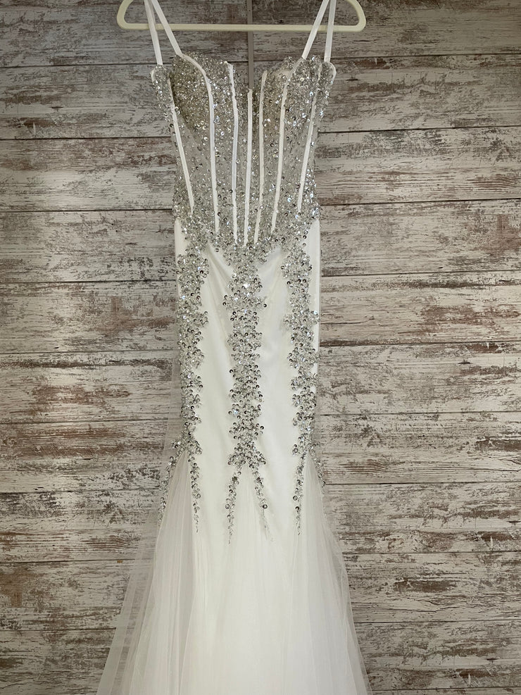 WHITE SPARKLY MERMAID (NEW)