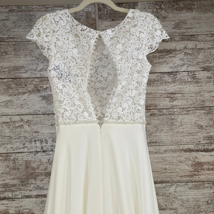 WHITE WEDDING GOWN (NEW)
