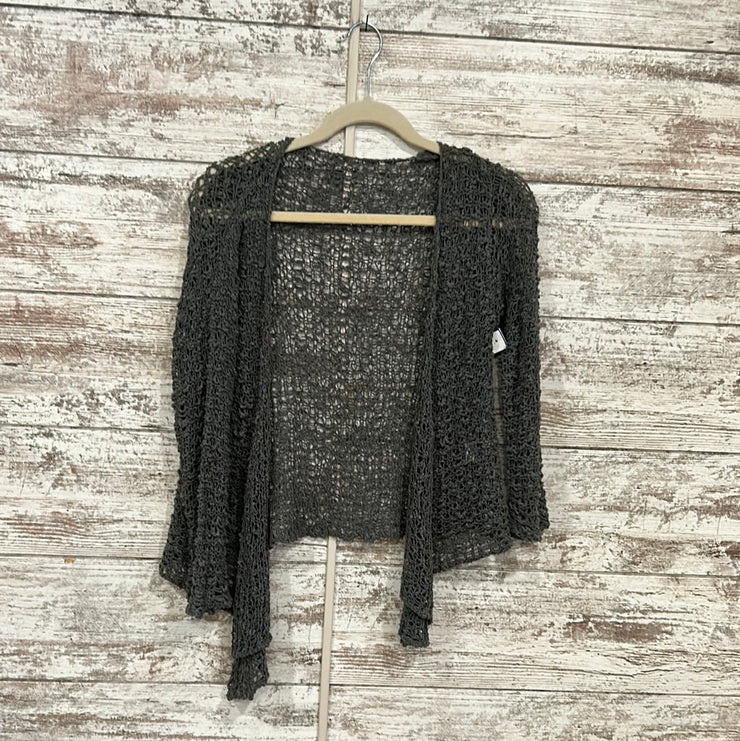 GRAY CROCHET OPEN SHRUG