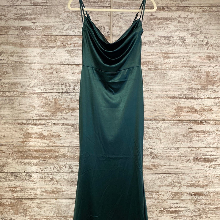 GREEN LONG EVENING GOWN