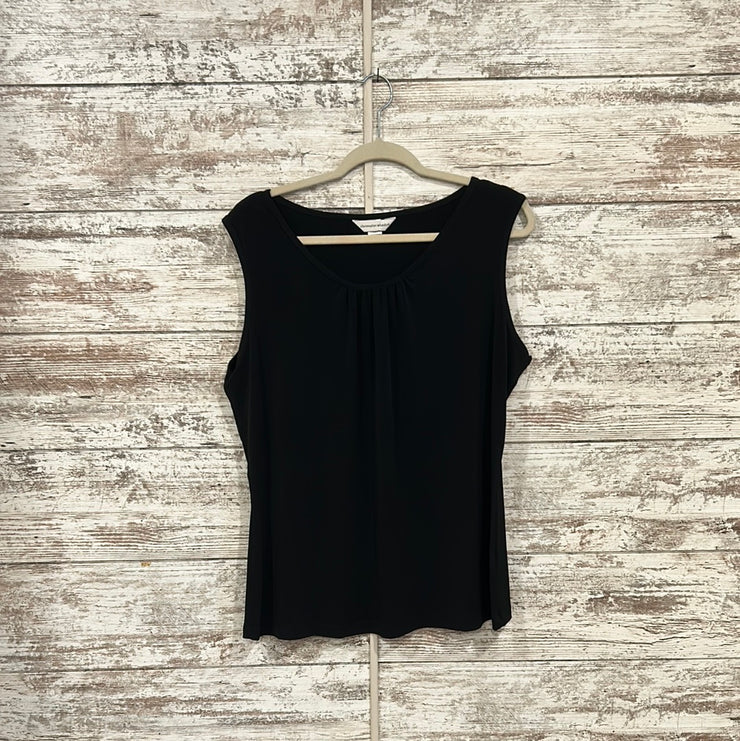 BLACK SLEEVELESS TOP