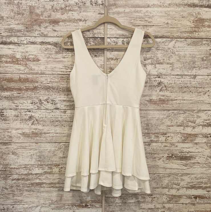 WHITE SHORT DRESS (NEW)