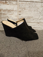 BLACK MICROSUEDE HEELS (NEW)