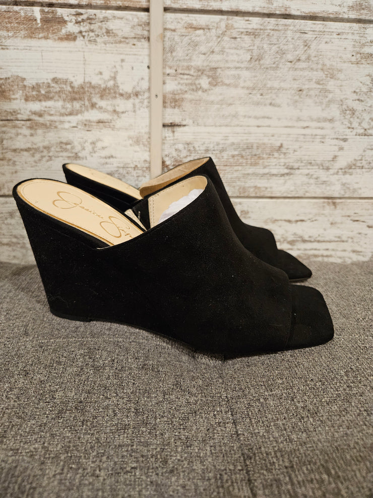 BLACK MICROSUEDE HEELS (NEW)