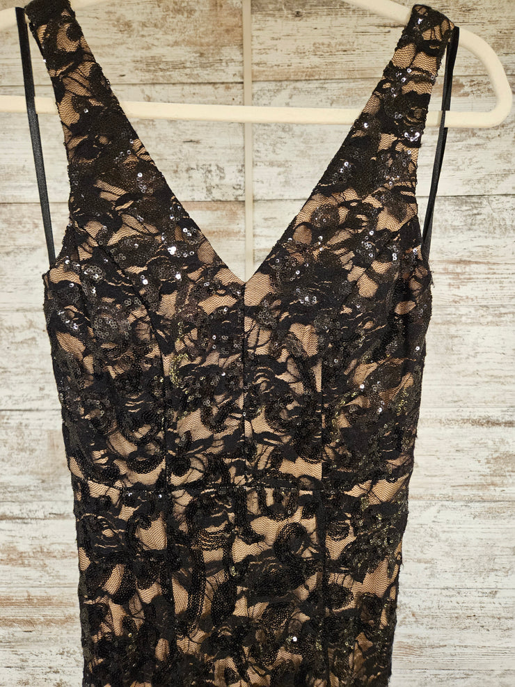 BLACK/NUDE LACE LONG DRESS