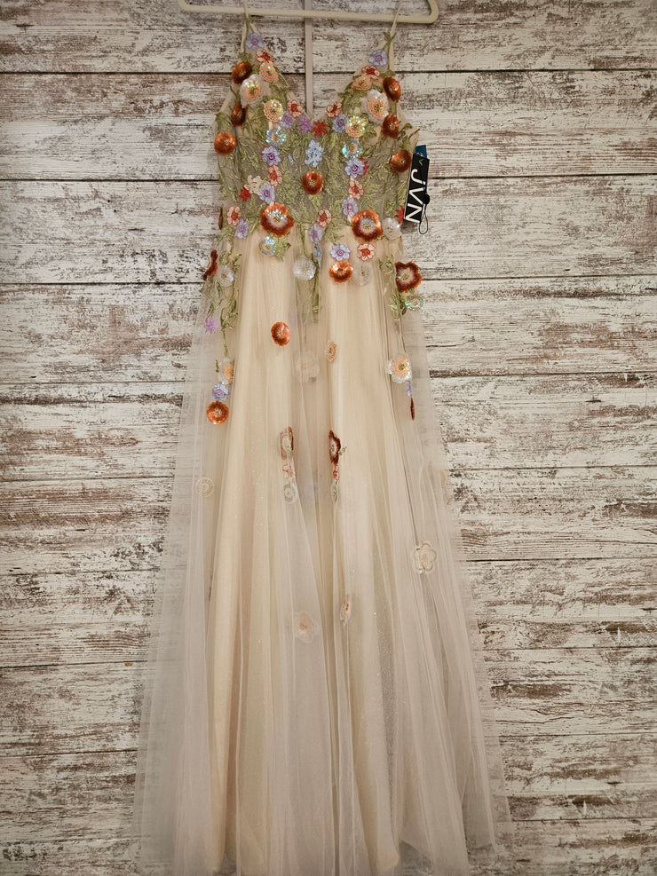 IVORY/FLORAL A LINE GOWN (NEW)