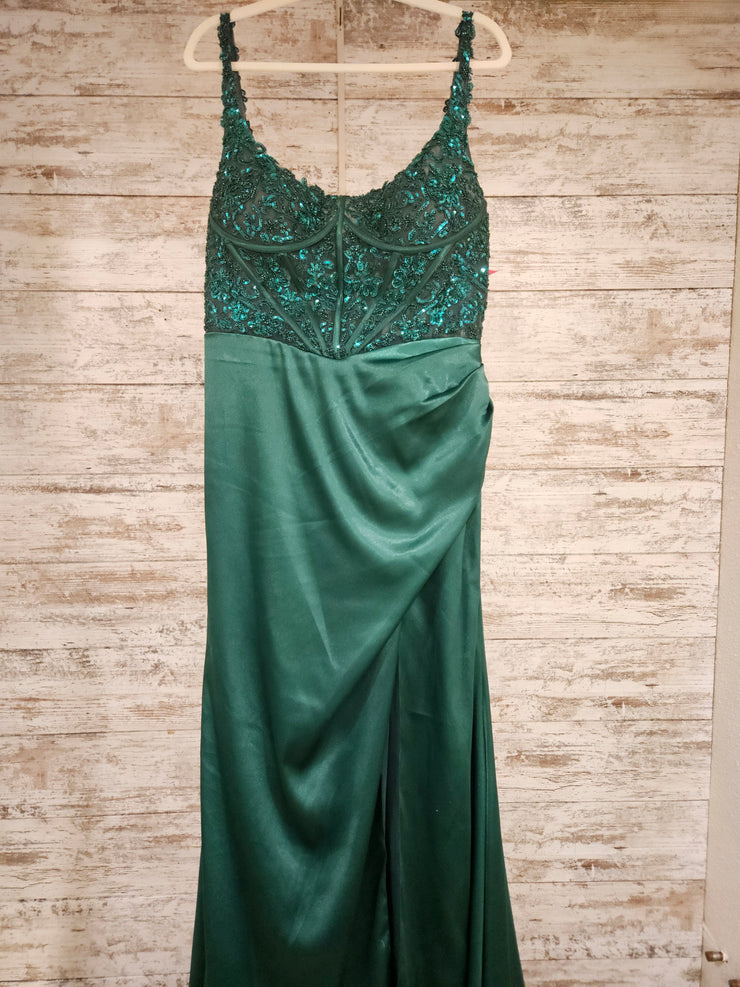 GREEN LONG EVENING GOWN