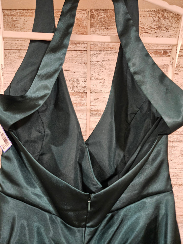 GREEN LONG EVENING GOWN