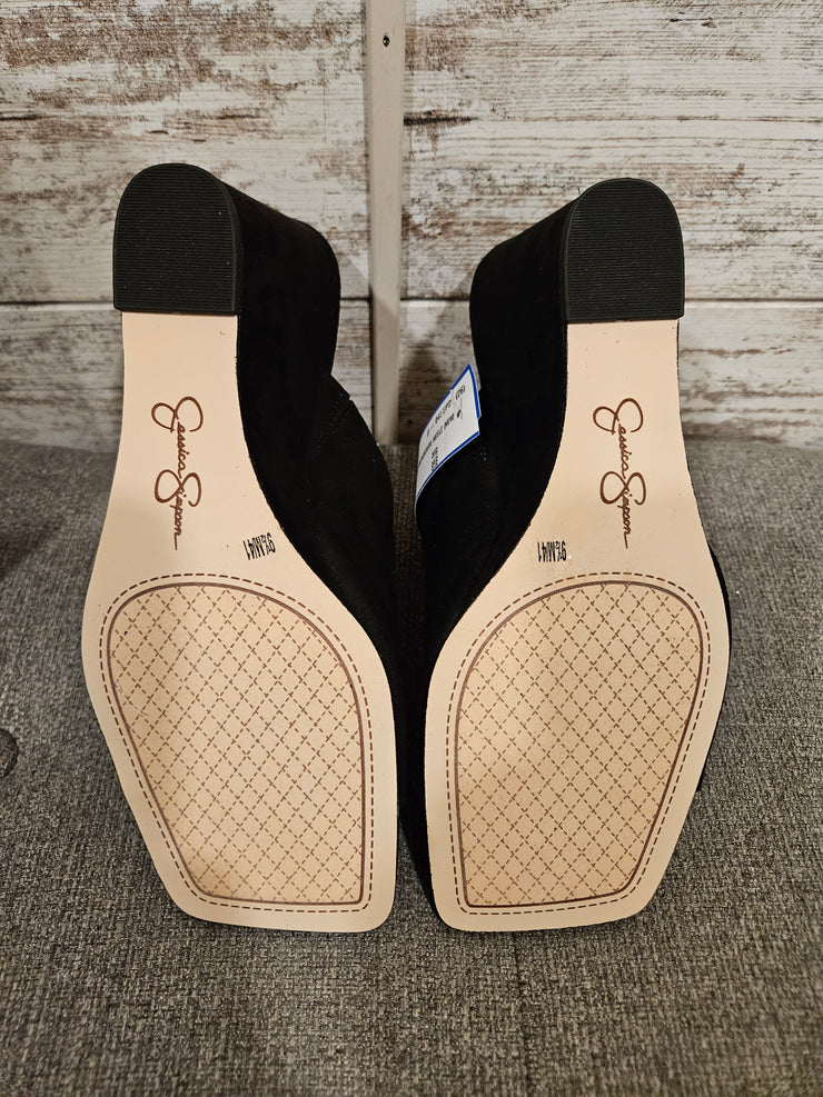 BLACK MICROSUEDE HEELS (NEW)