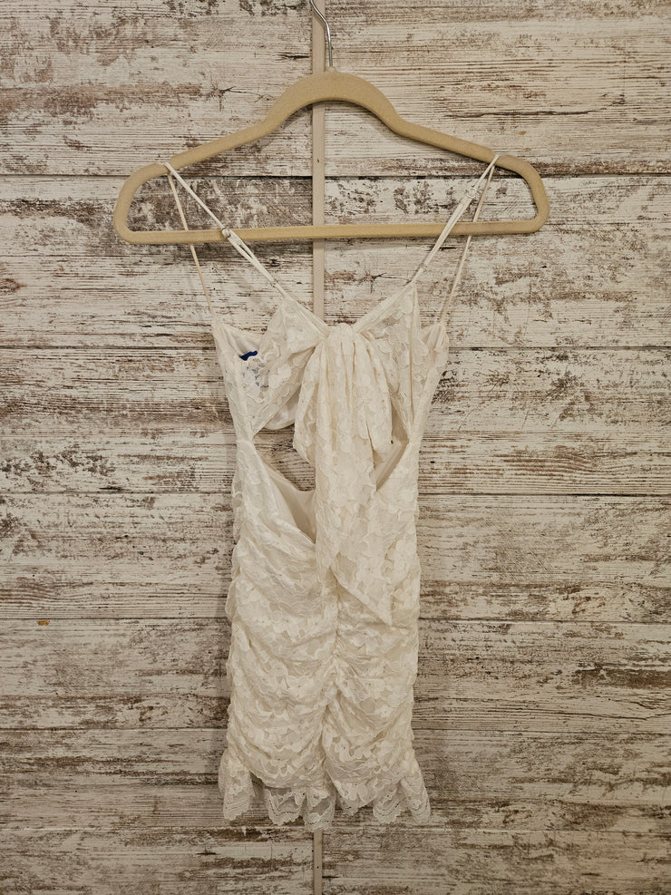 WHITE LACE SHORT DRESS