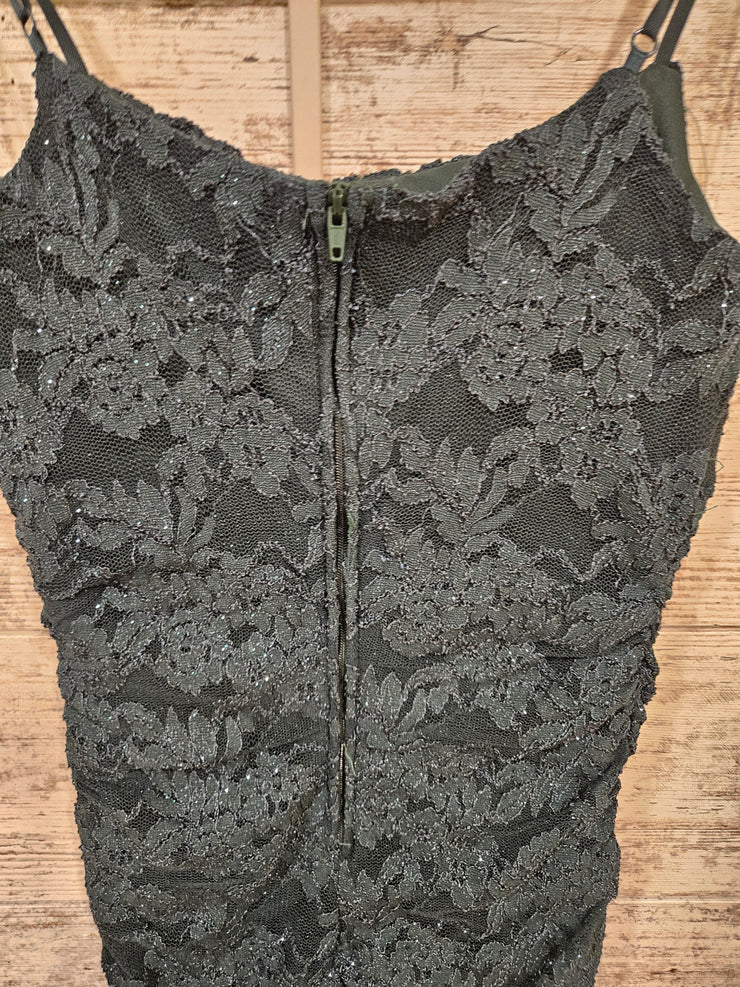 GREEN LACE SHORT DRESS
