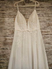 WHITE WEDDING GOWN (NEW) $800