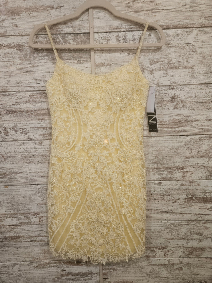 YELLOW/FLORAL SHORT DRESS -NEW