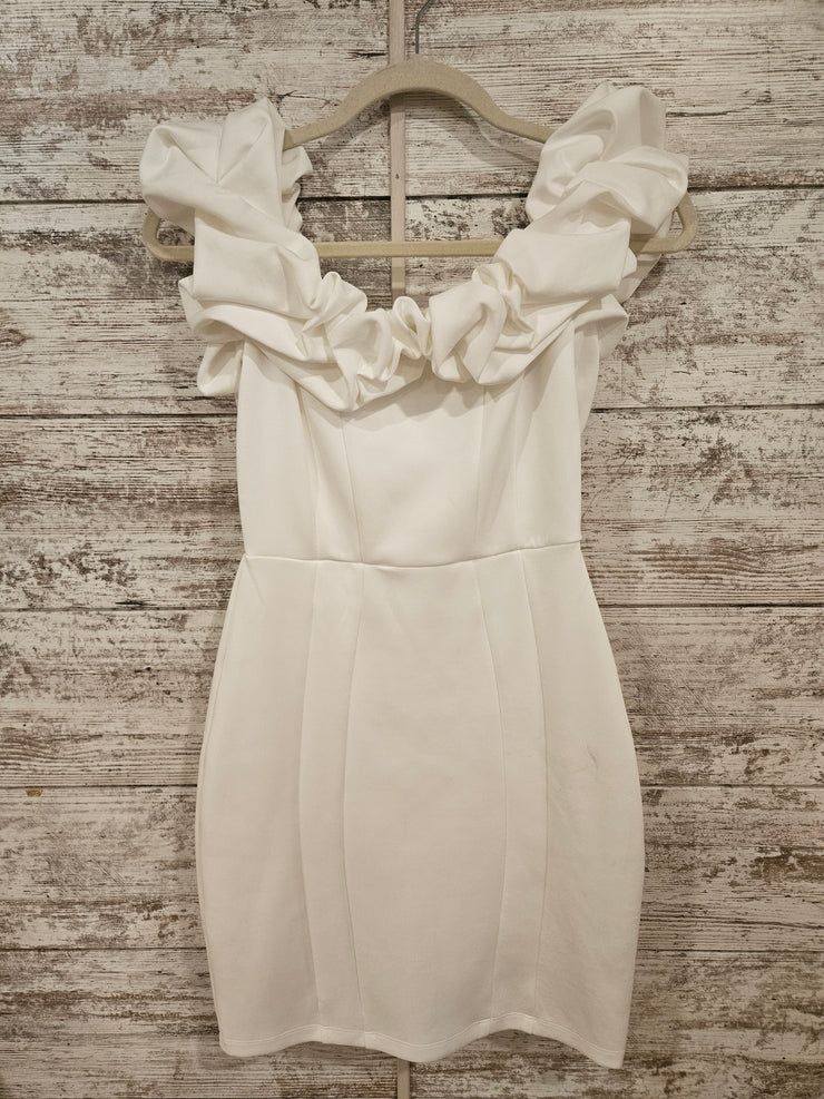 WHITE SHORT DRESS
