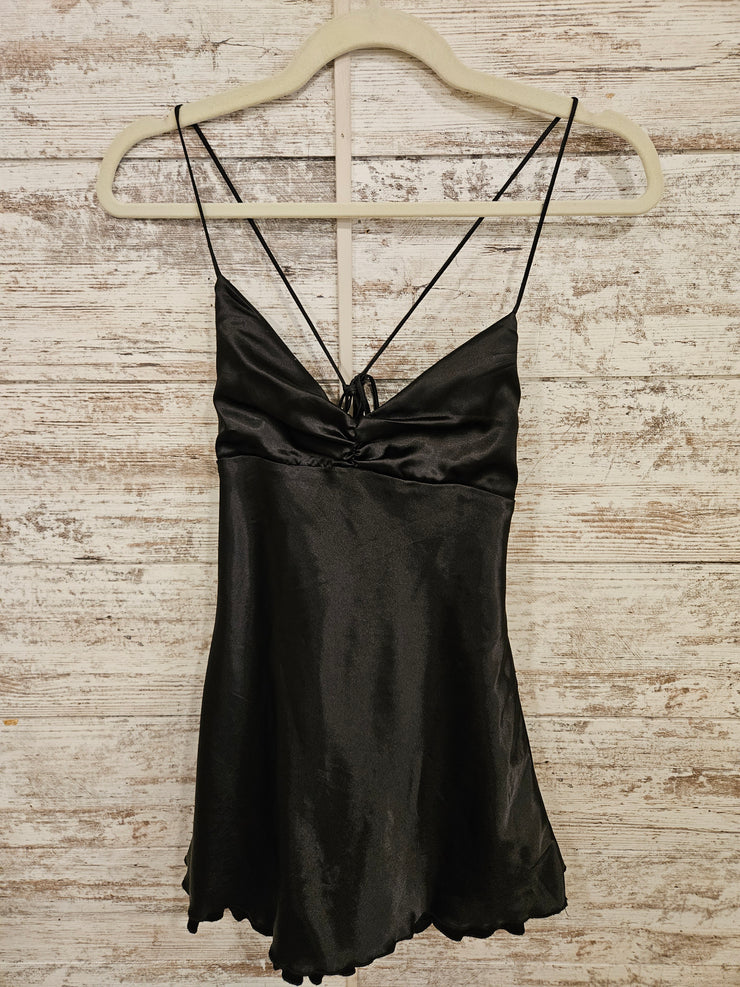 BLACK SHORT DRESS