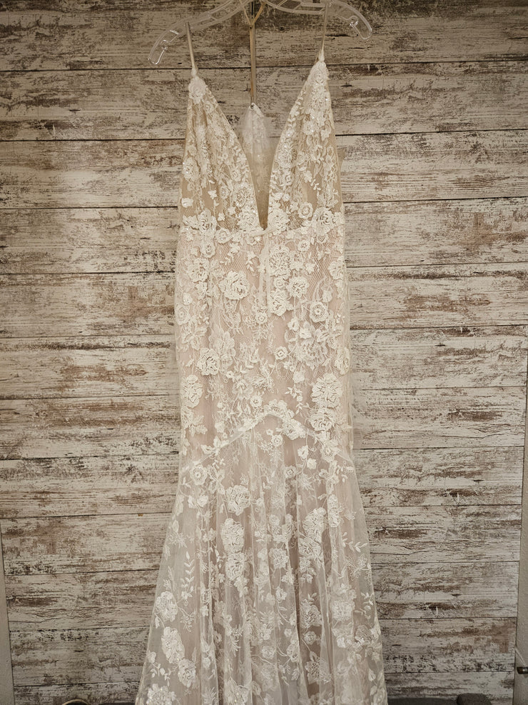 IVORY/NUDE WEDDING (NEW) $1495