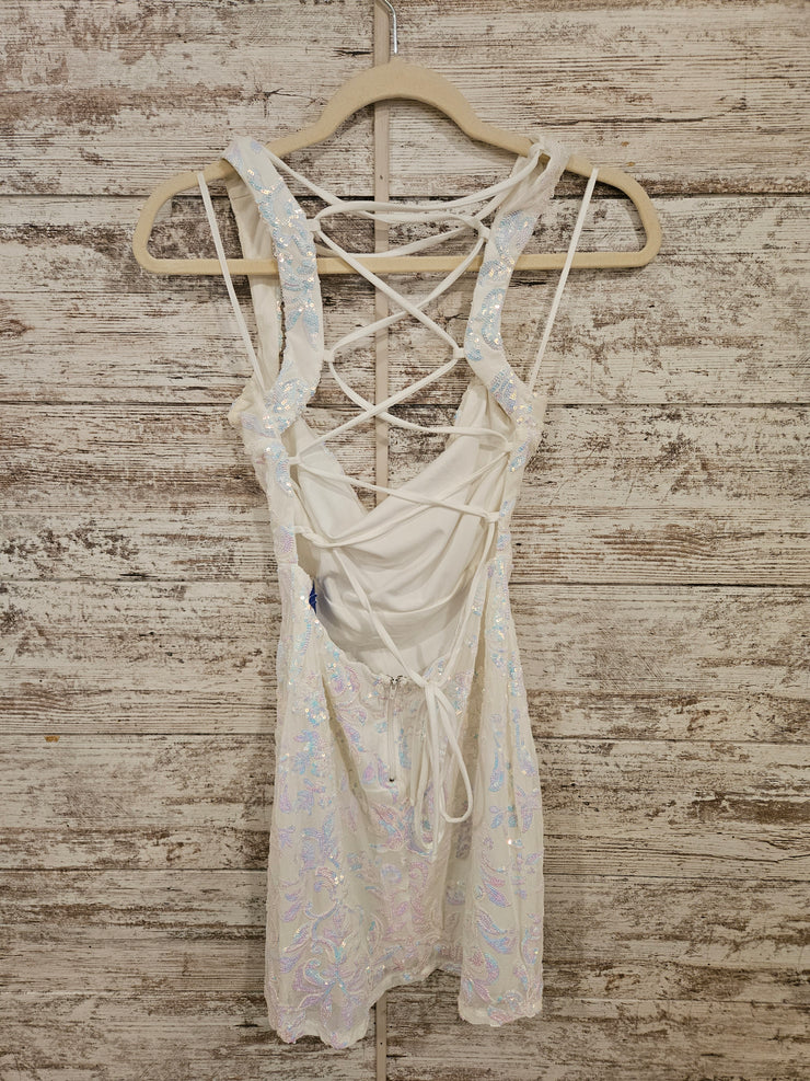 WHITE SPARKLY SHORT DRESS