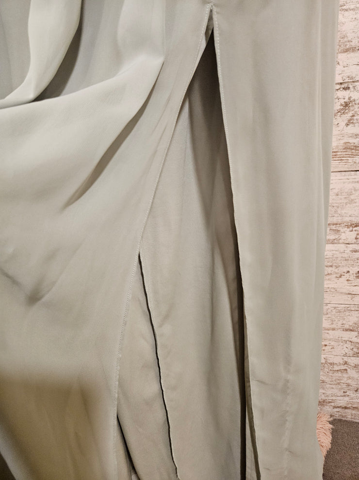 GREEN LONG EVENING GOWN