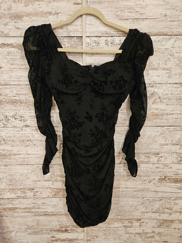 BLACK LONG SLEEVE SHORT DRESS