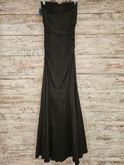 BLACK FITTED LONG DRESS