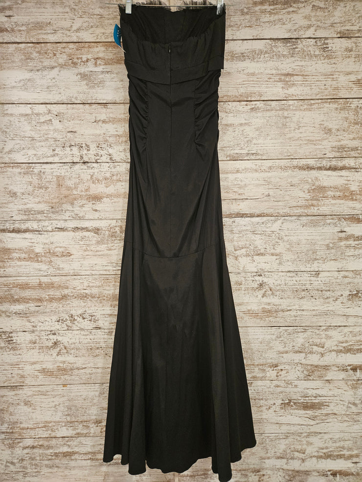 BLACK FITTED LONG DRESS