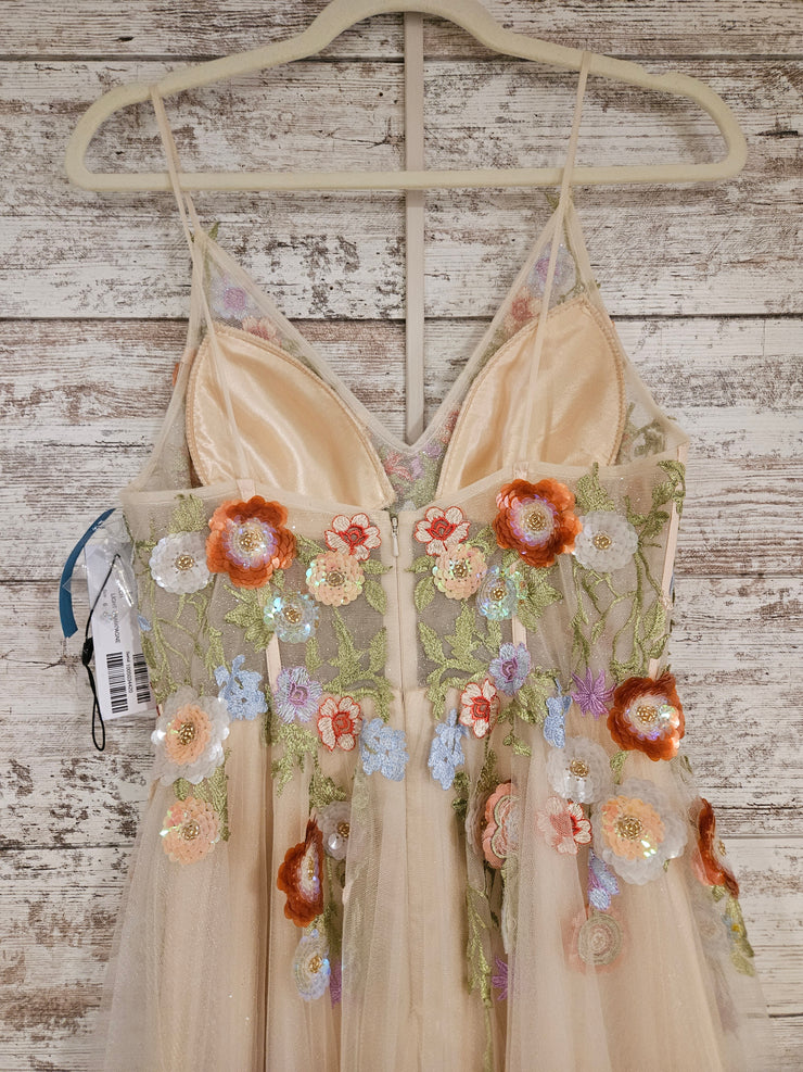 IVORY/FLORAL A LINE GOWN (NEW)