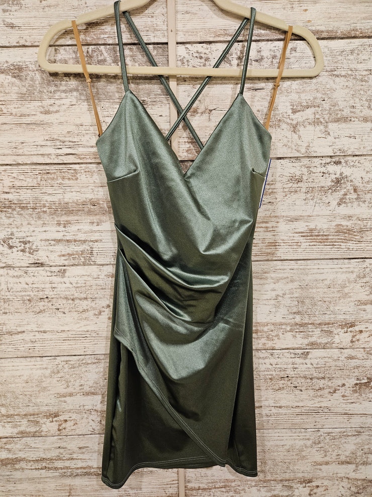 GREEN SHORT DRESS