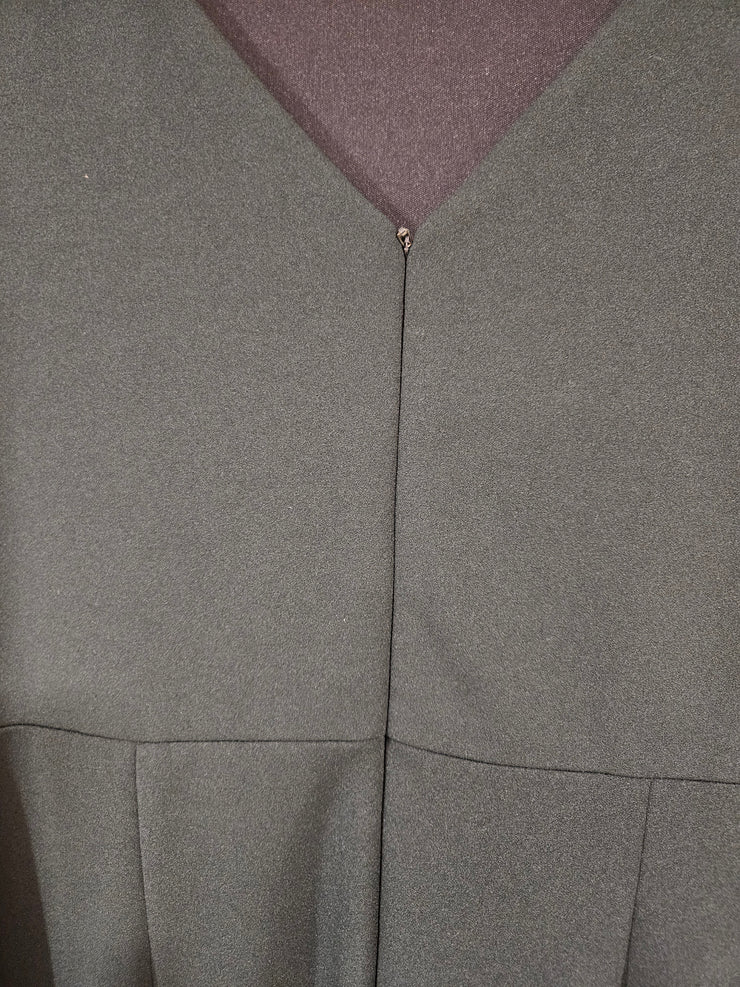 GREEN LONG EVENING GOWN