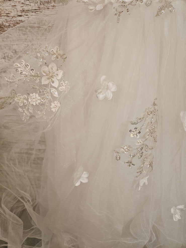 WHITE/FLORAL FLOWER GIRL-NEW