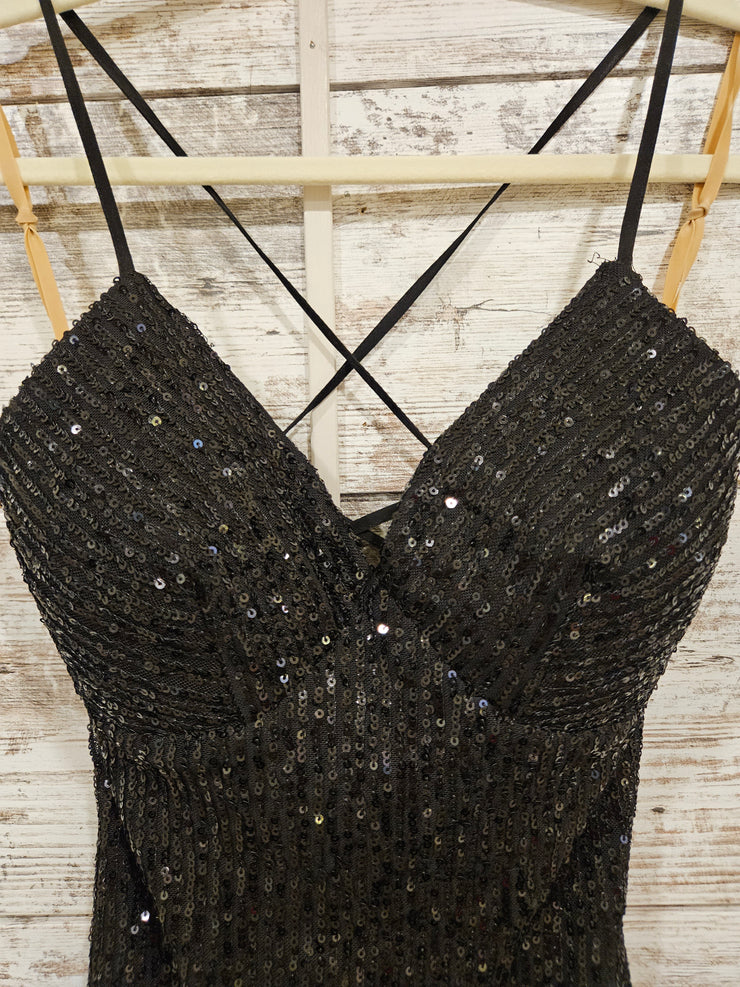 BLACK SPARKLY SHORT DRESS
