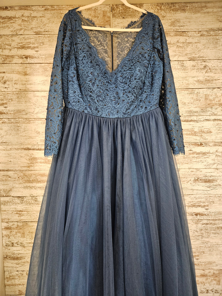 NAVY FULL A LINE GOWN