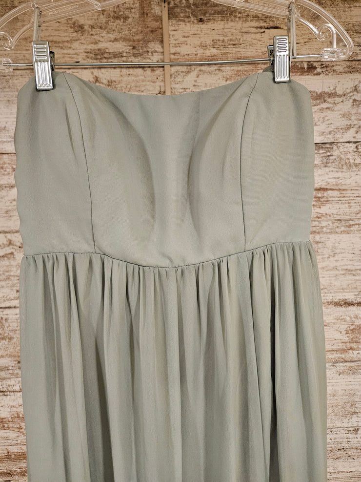 GREEN LONG EVENING GOWN