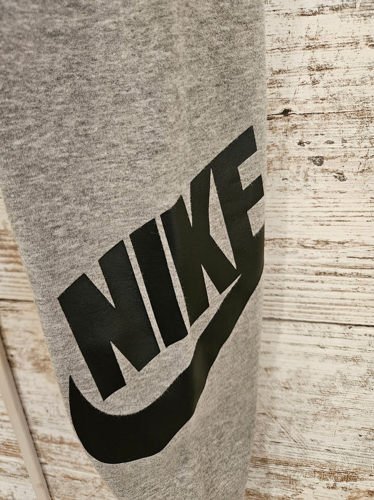 GRAY LEGGINGS