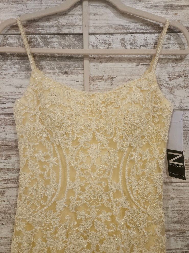 YELLOW/FLORAL SHORT DRESS -NEW