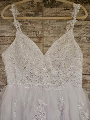 WHITE WEDDING GOWN (NEW)