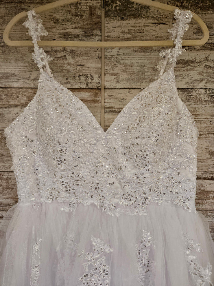 WHITE WEDDING GOWN (NEW)