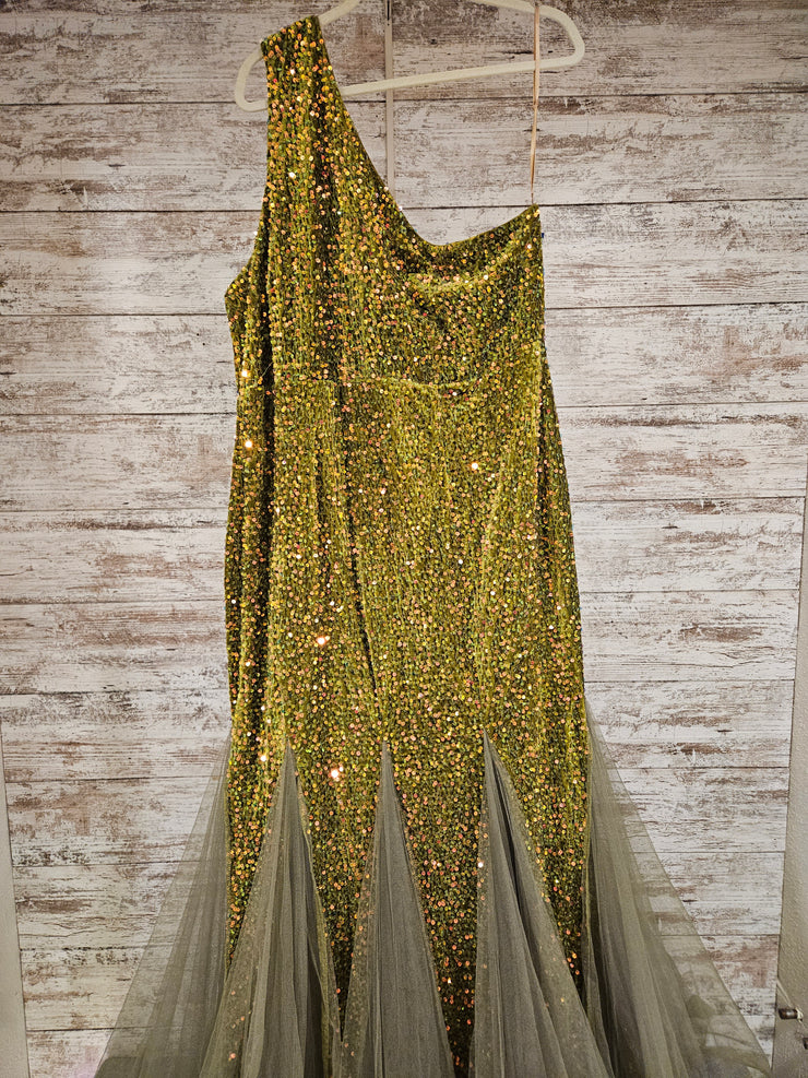 GREEN SEQUIN A LINE GOWN