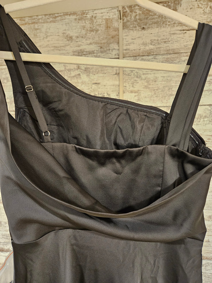 BLACK LONG EVENING GOWN (NEW)