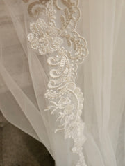 WHITE CATHEDRAL LONG VEIL